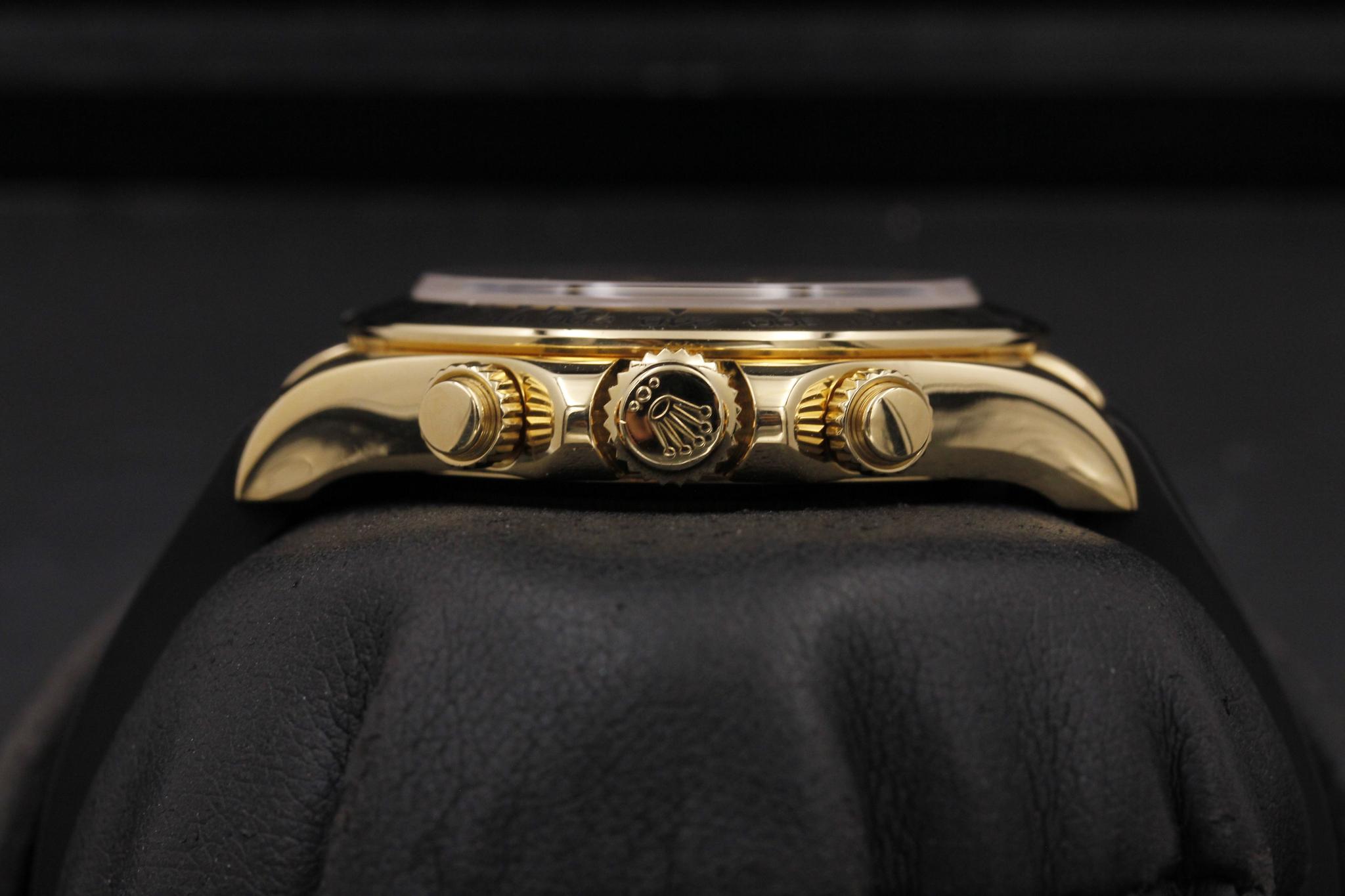 Watch Image 3