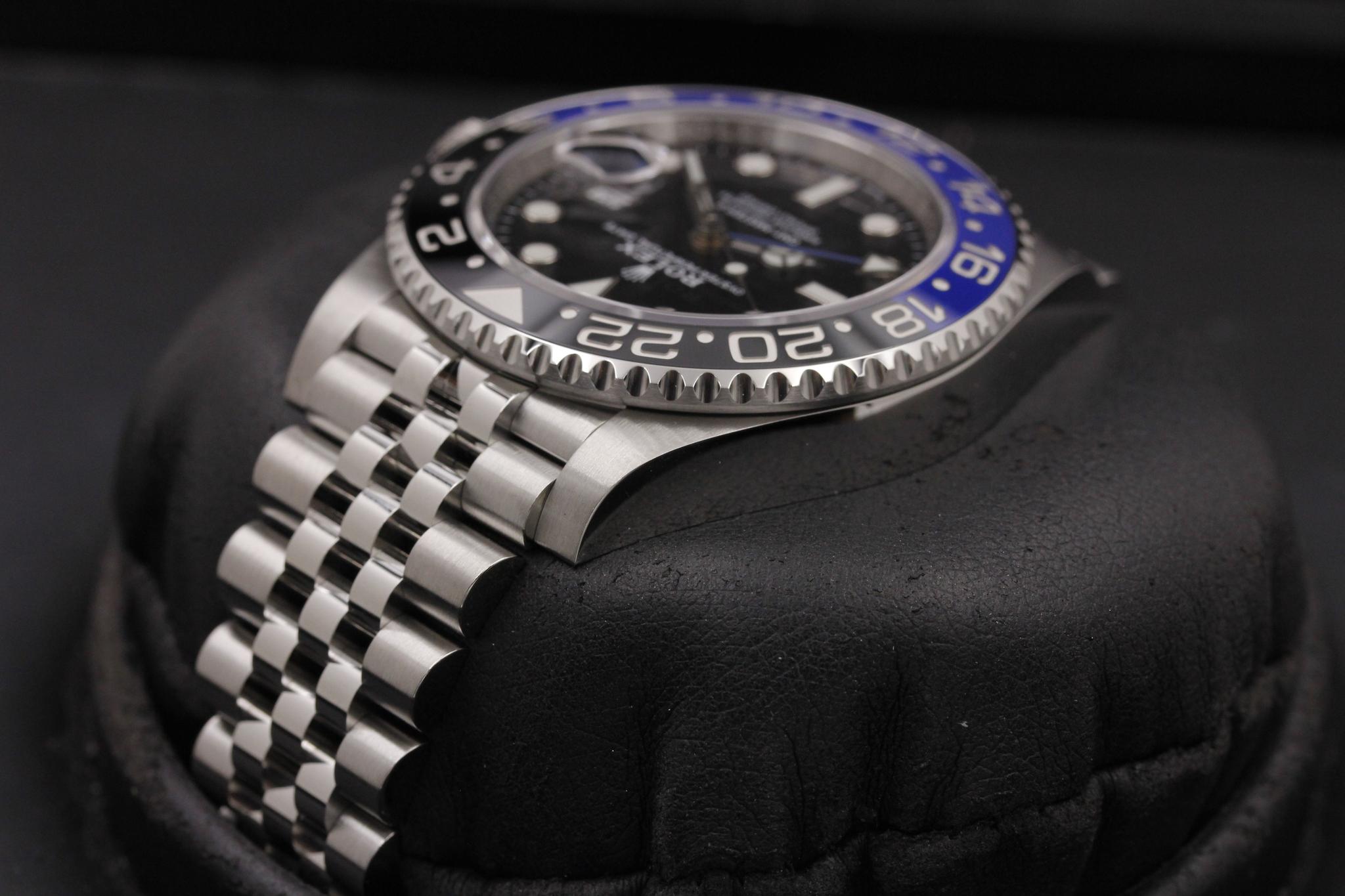 Watch Image 5