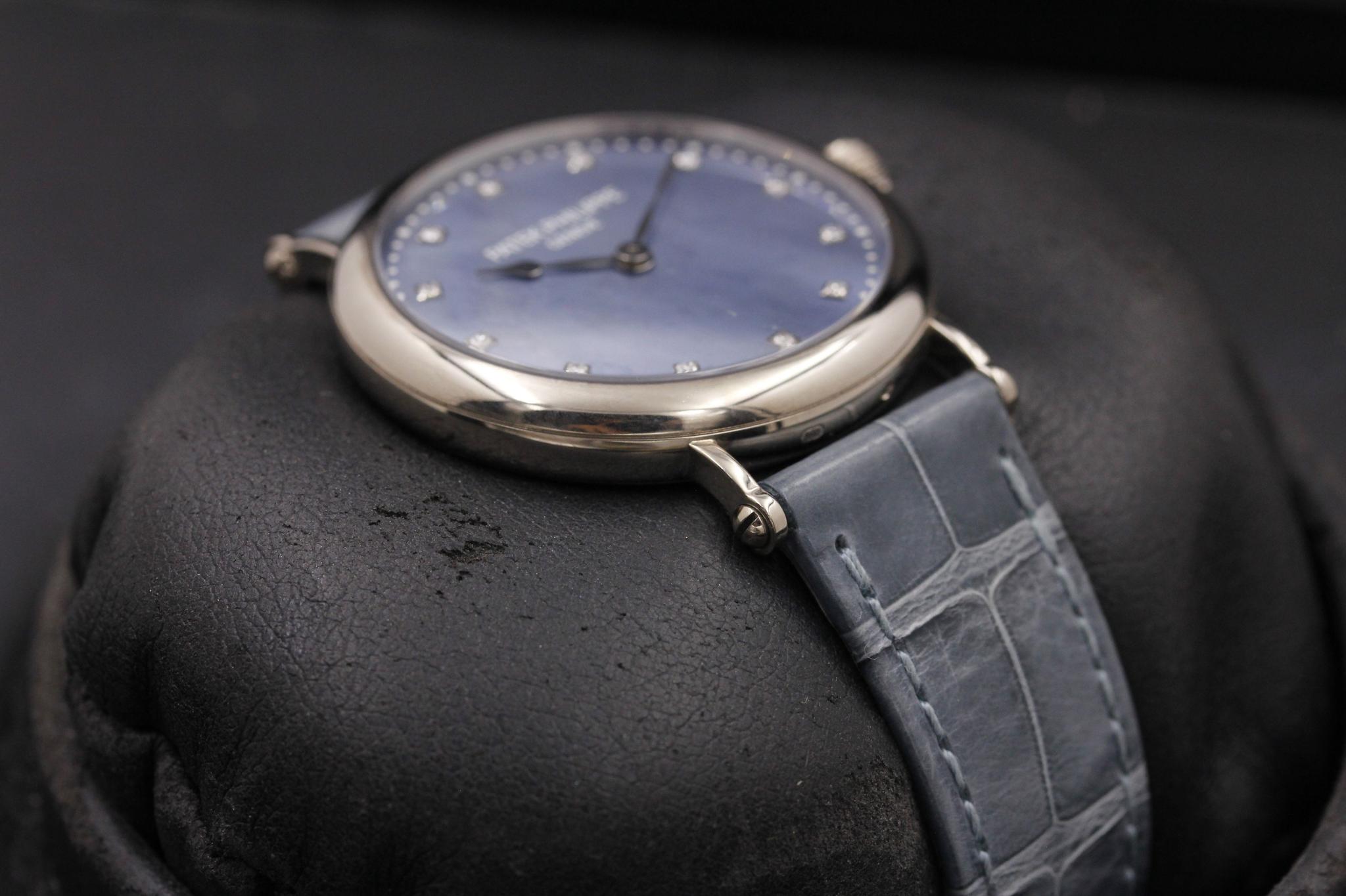 Watch Image 6