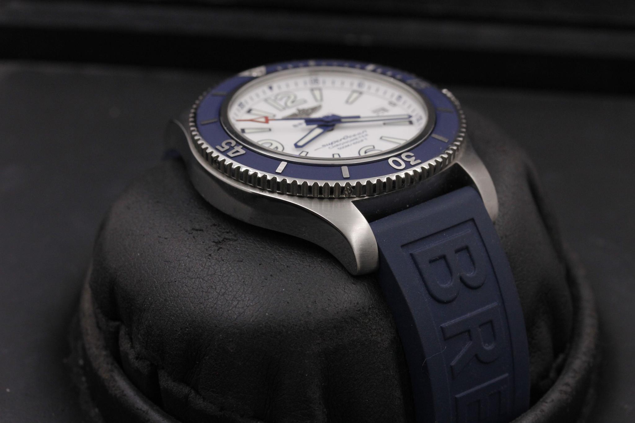 Watch Image 6