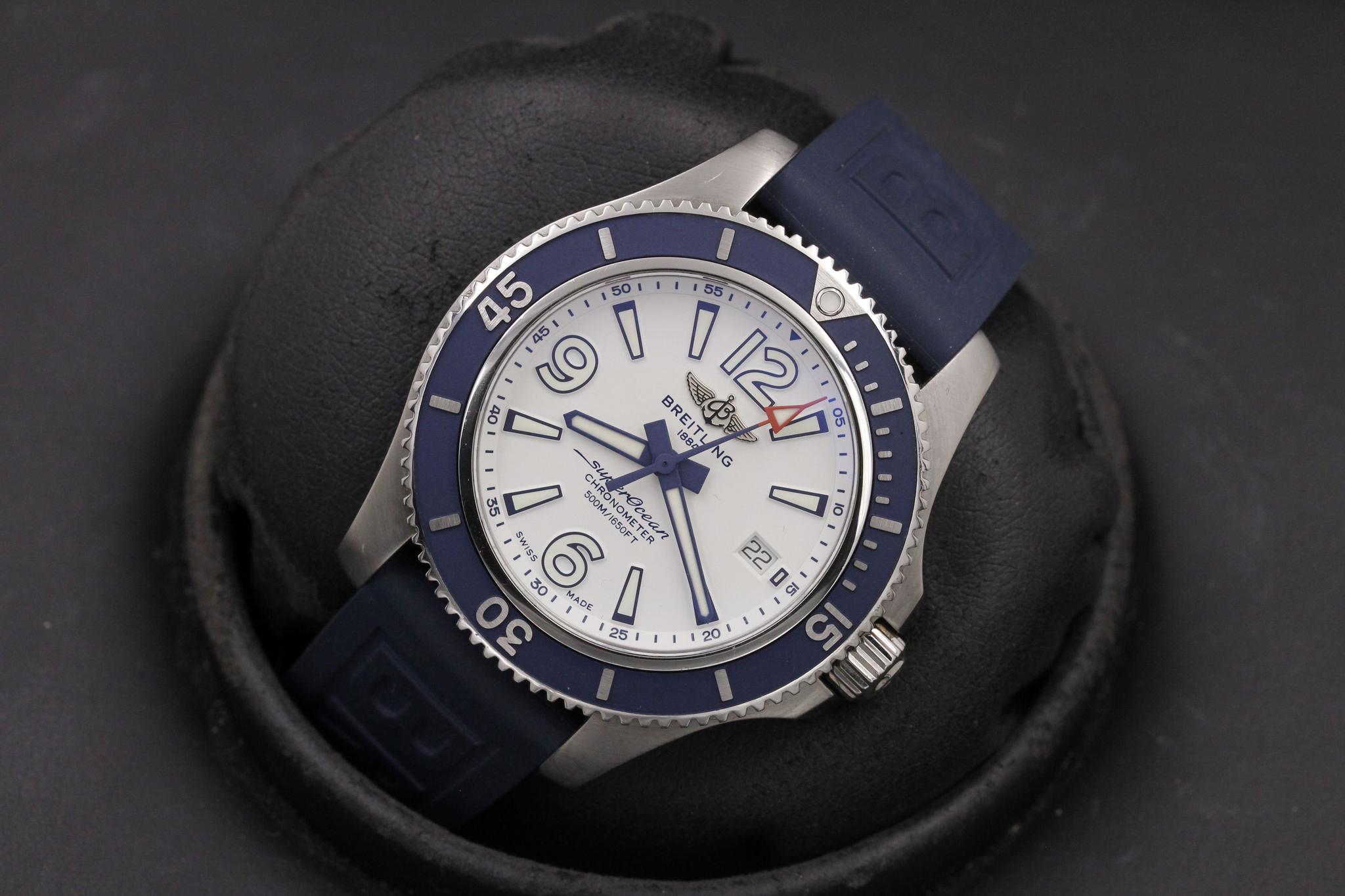 Watch Image 10