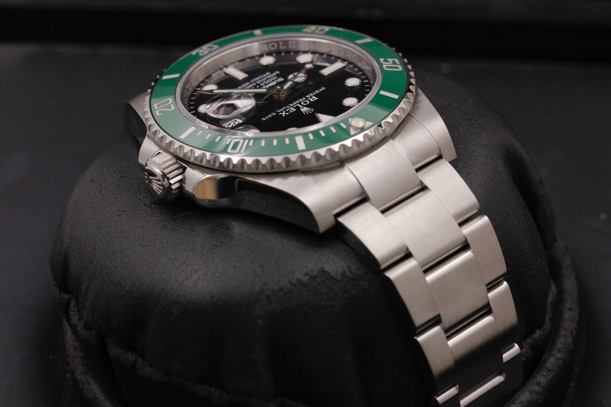 Watch Image 4