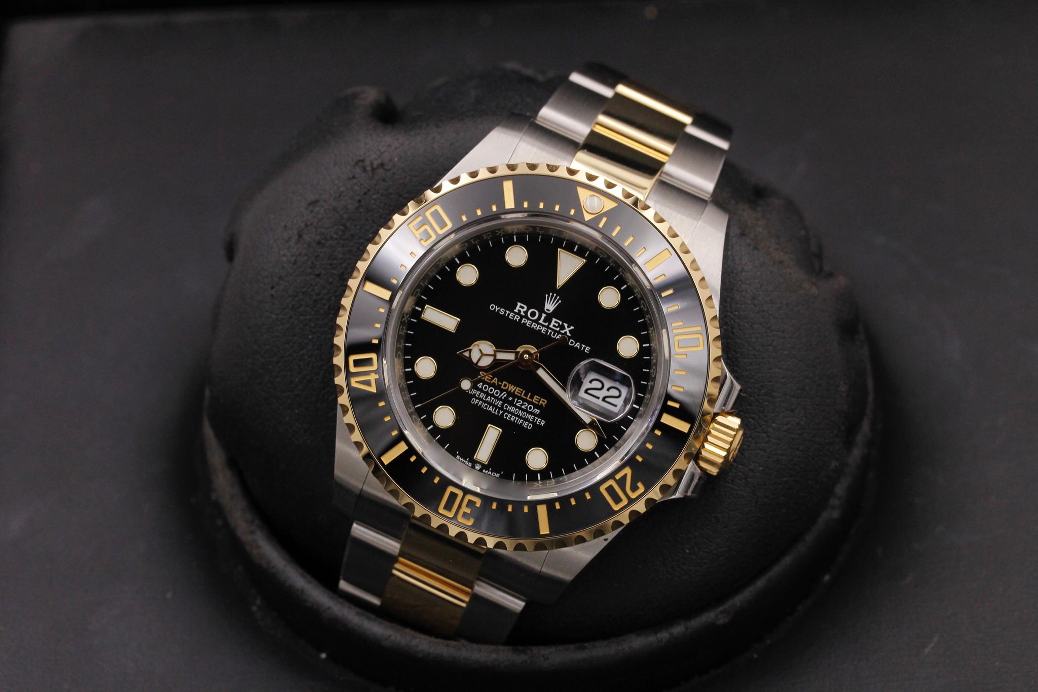 Watch Image 10