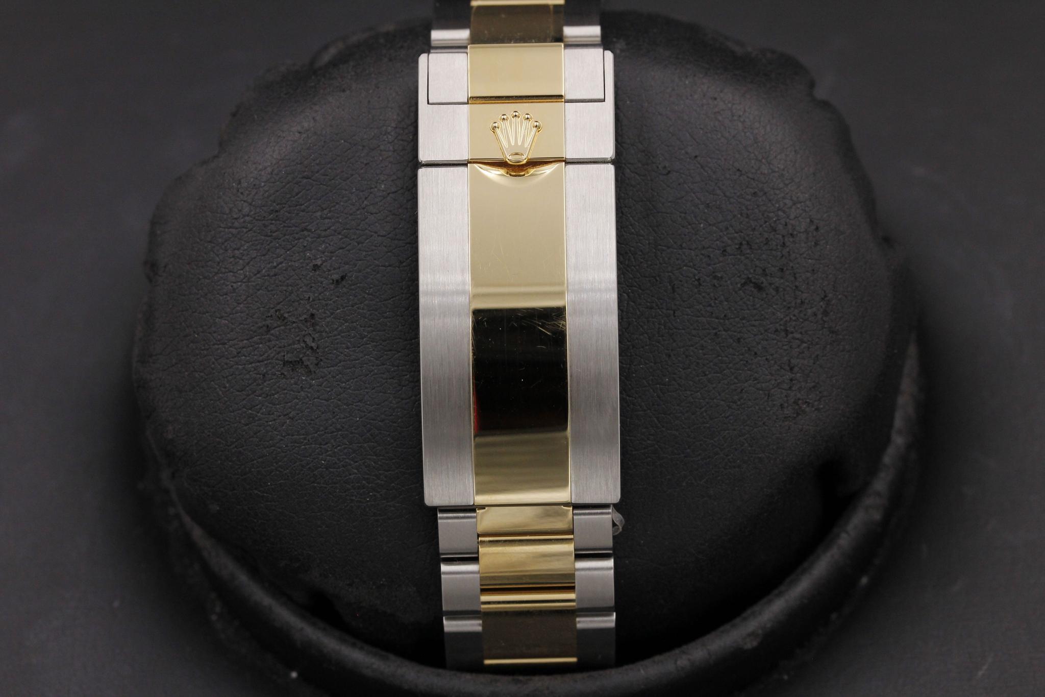 Watch Image 8