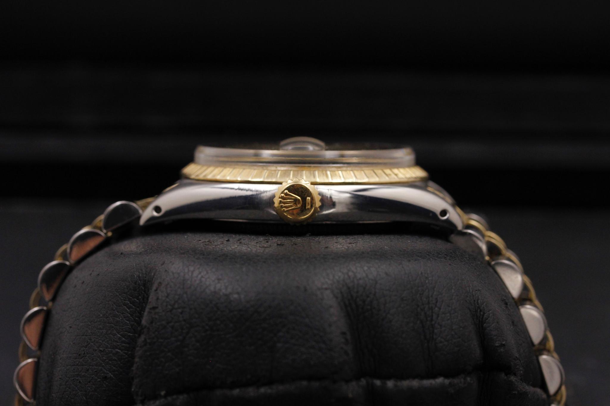 Watch Image 3