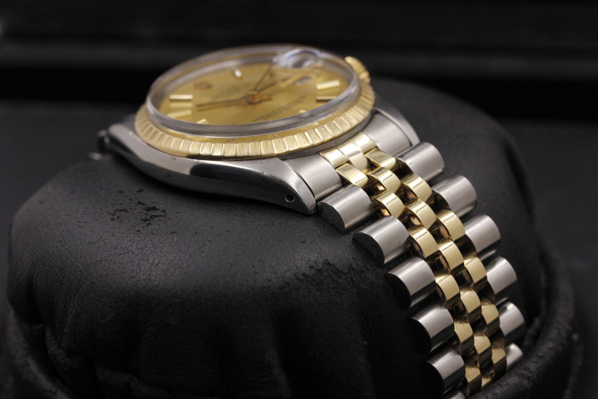 Watch Image 6