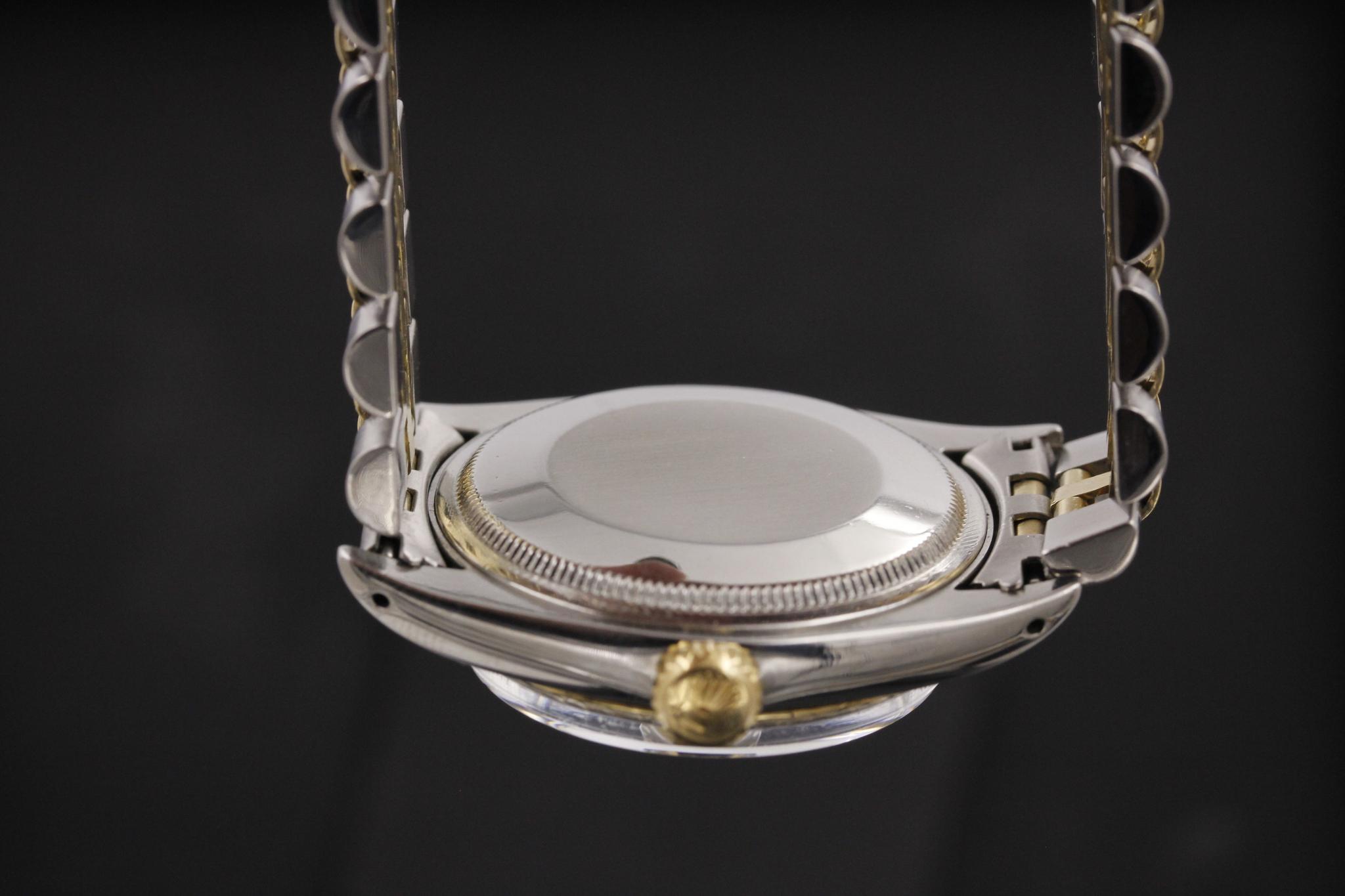 Watch Image 7