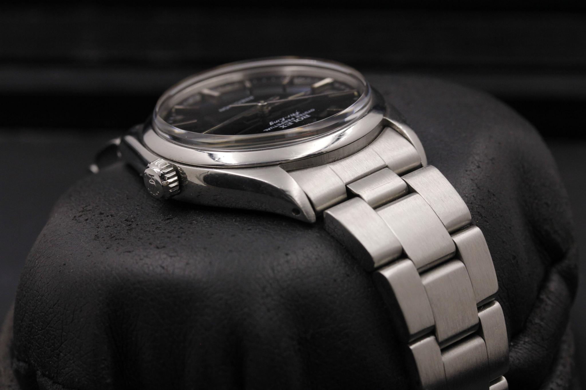 Watch Image 4