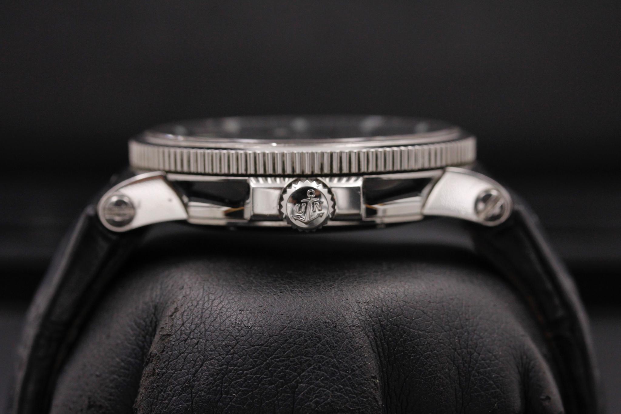 Watch Image 3