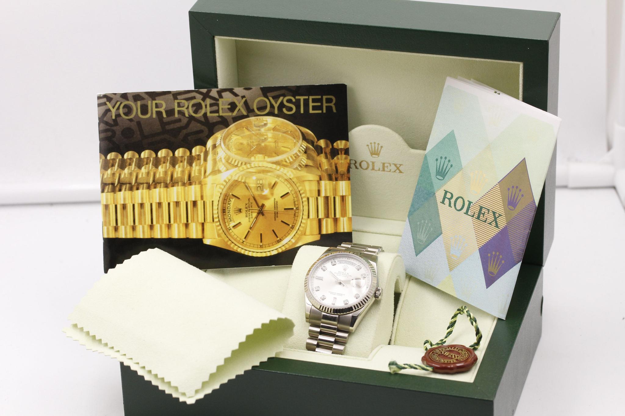 Watch Image 12