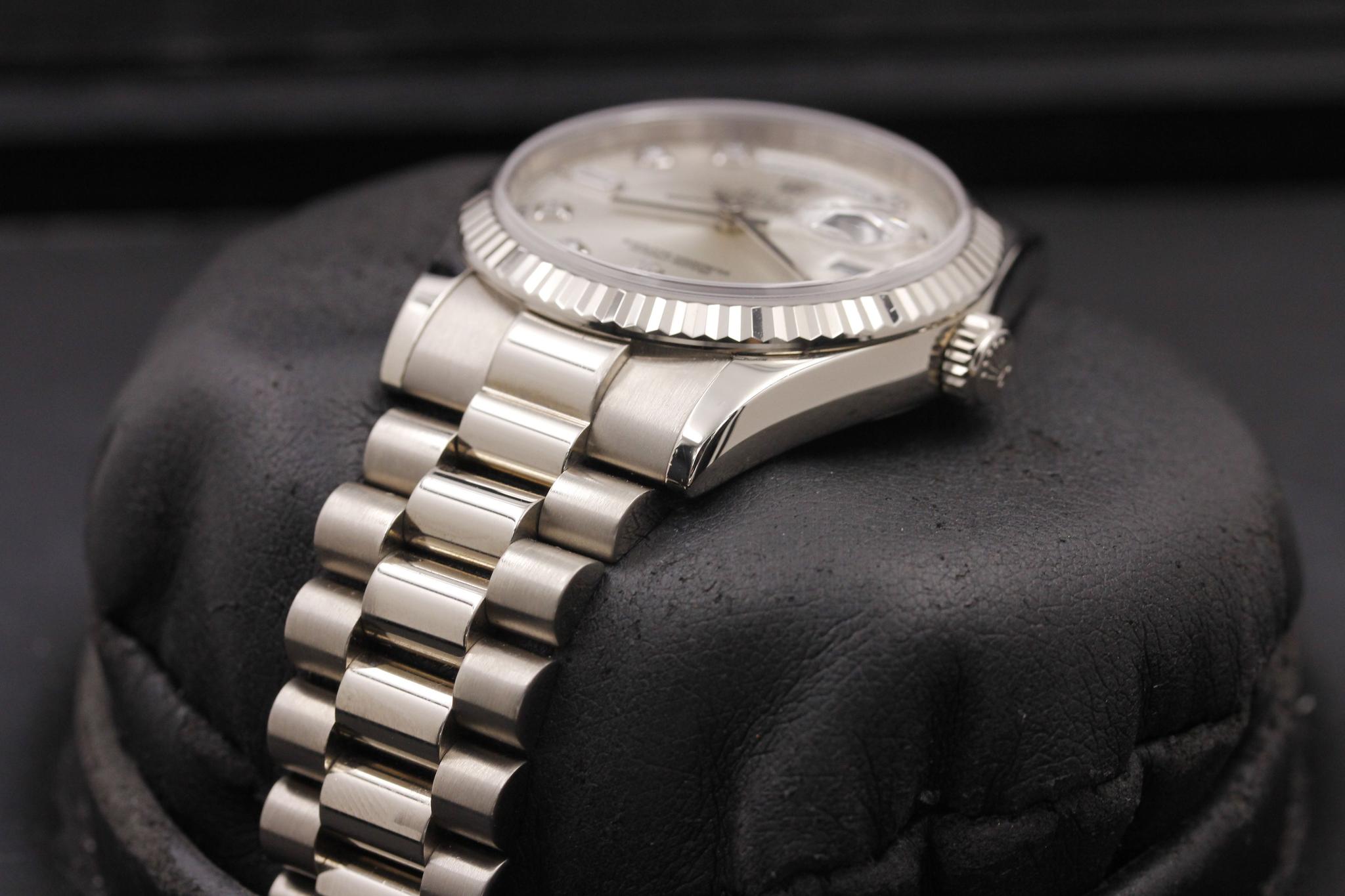 Watch Image 2