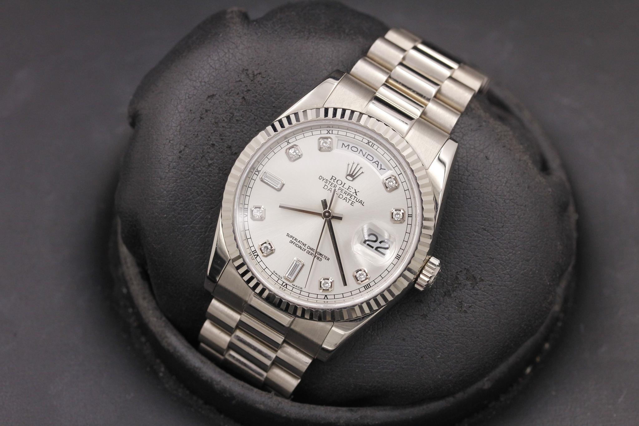 Watch Image 9