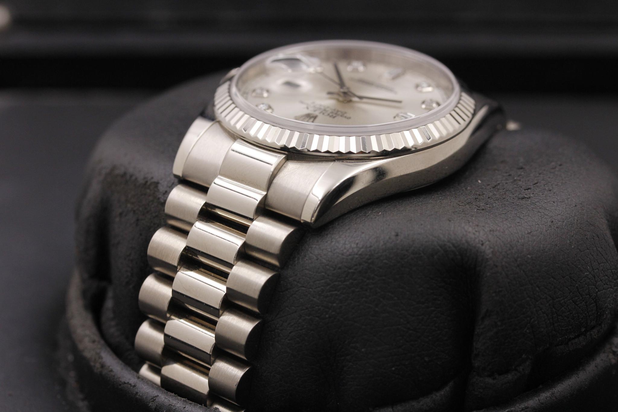Watch Image 5