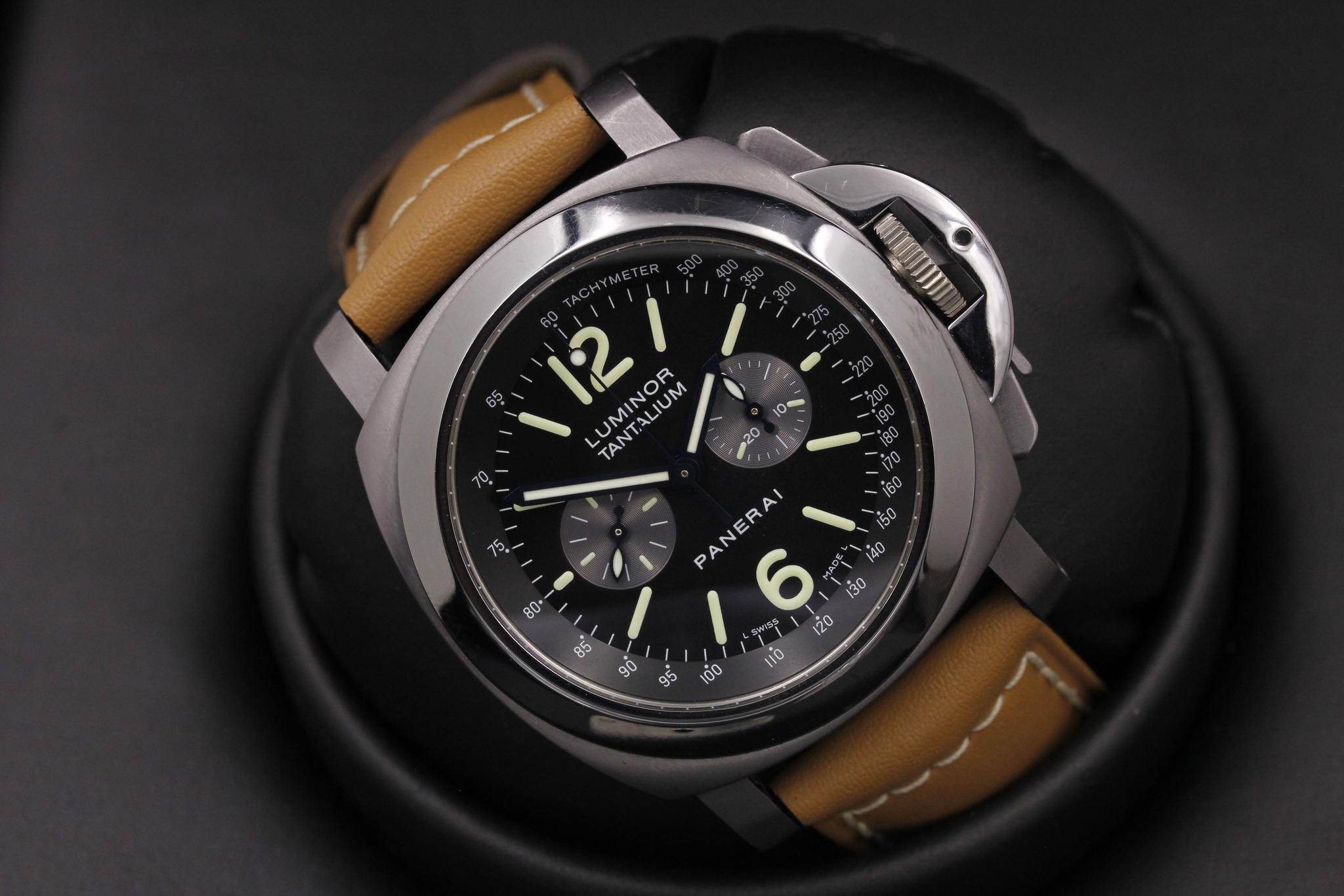 Watch Image 11