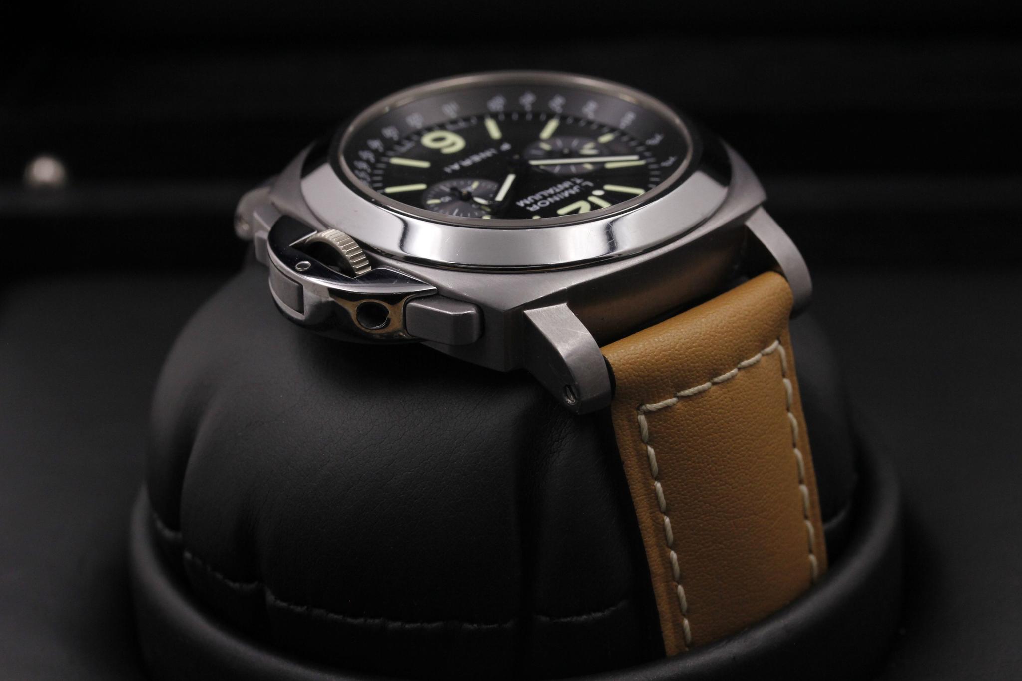 Watch Image 4
