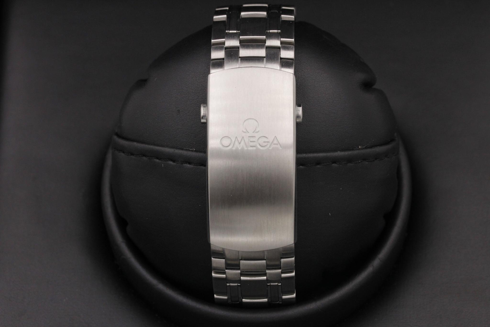 Watch Image 8