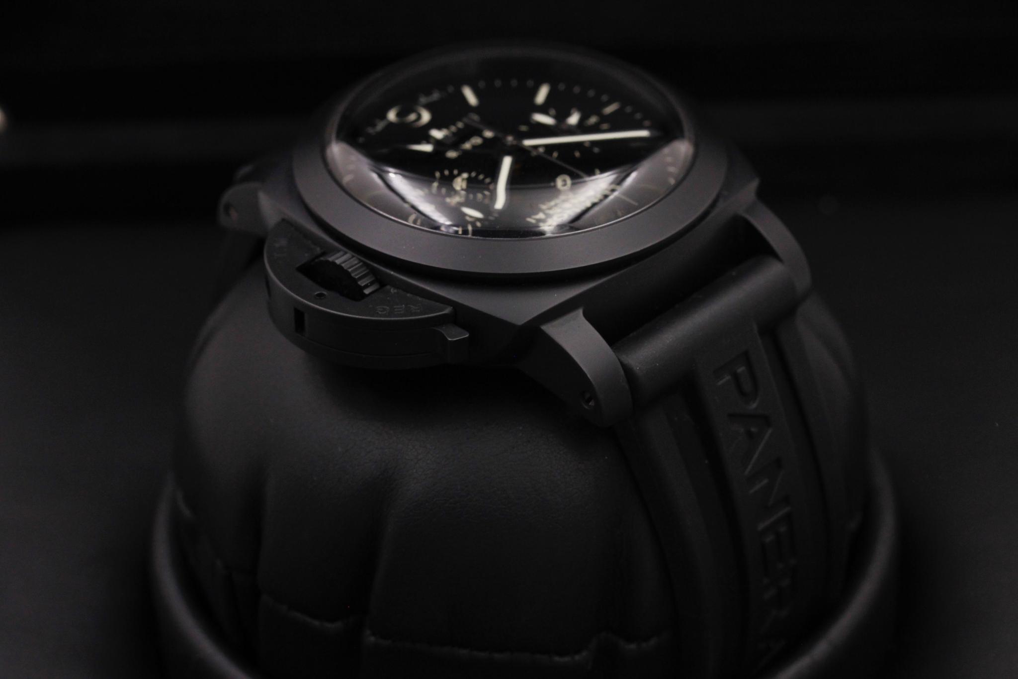 Watch Image 4