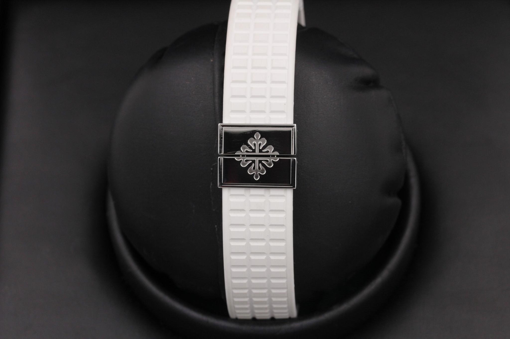 Watch Image 8