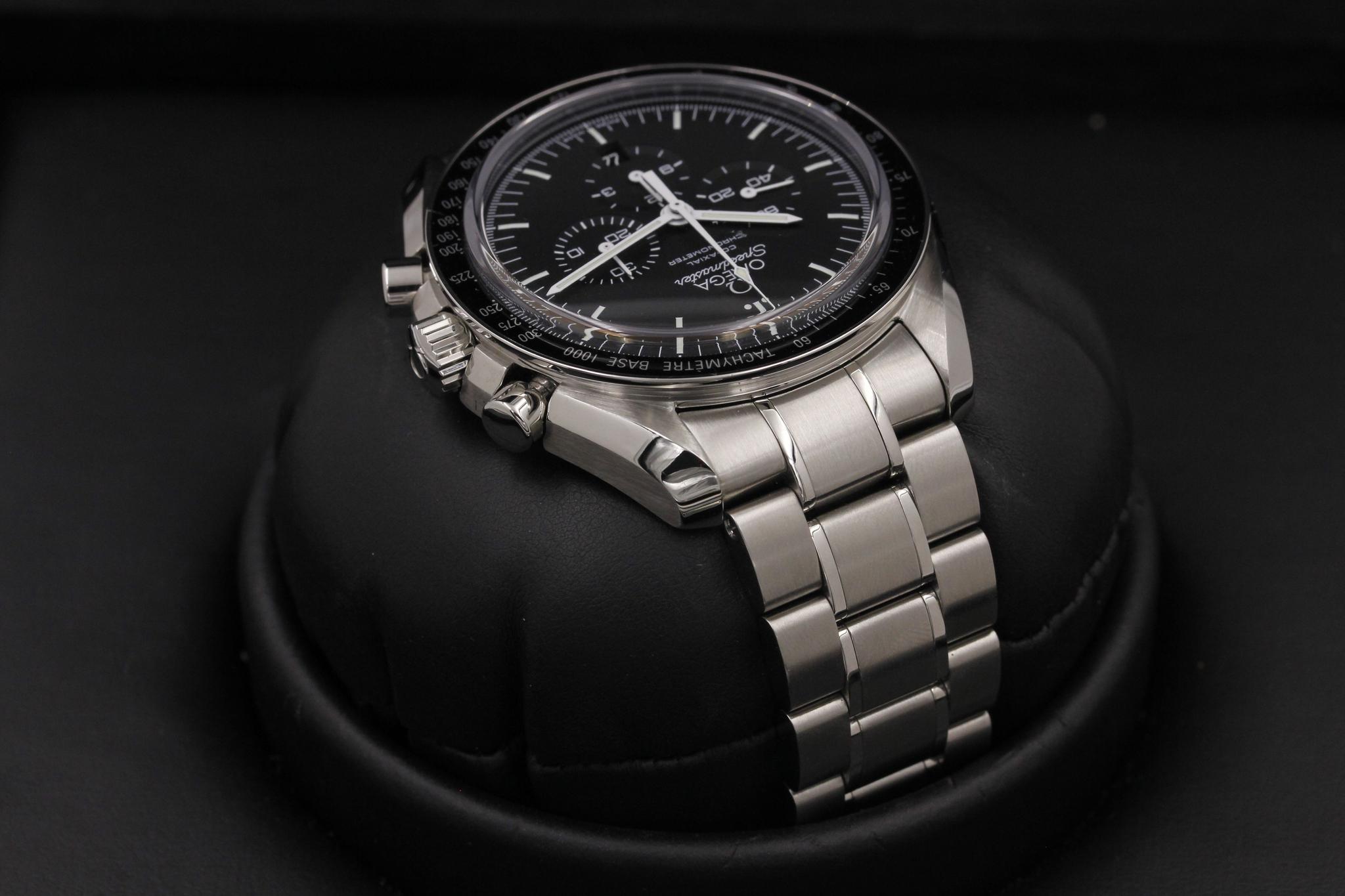 Watch Image 4