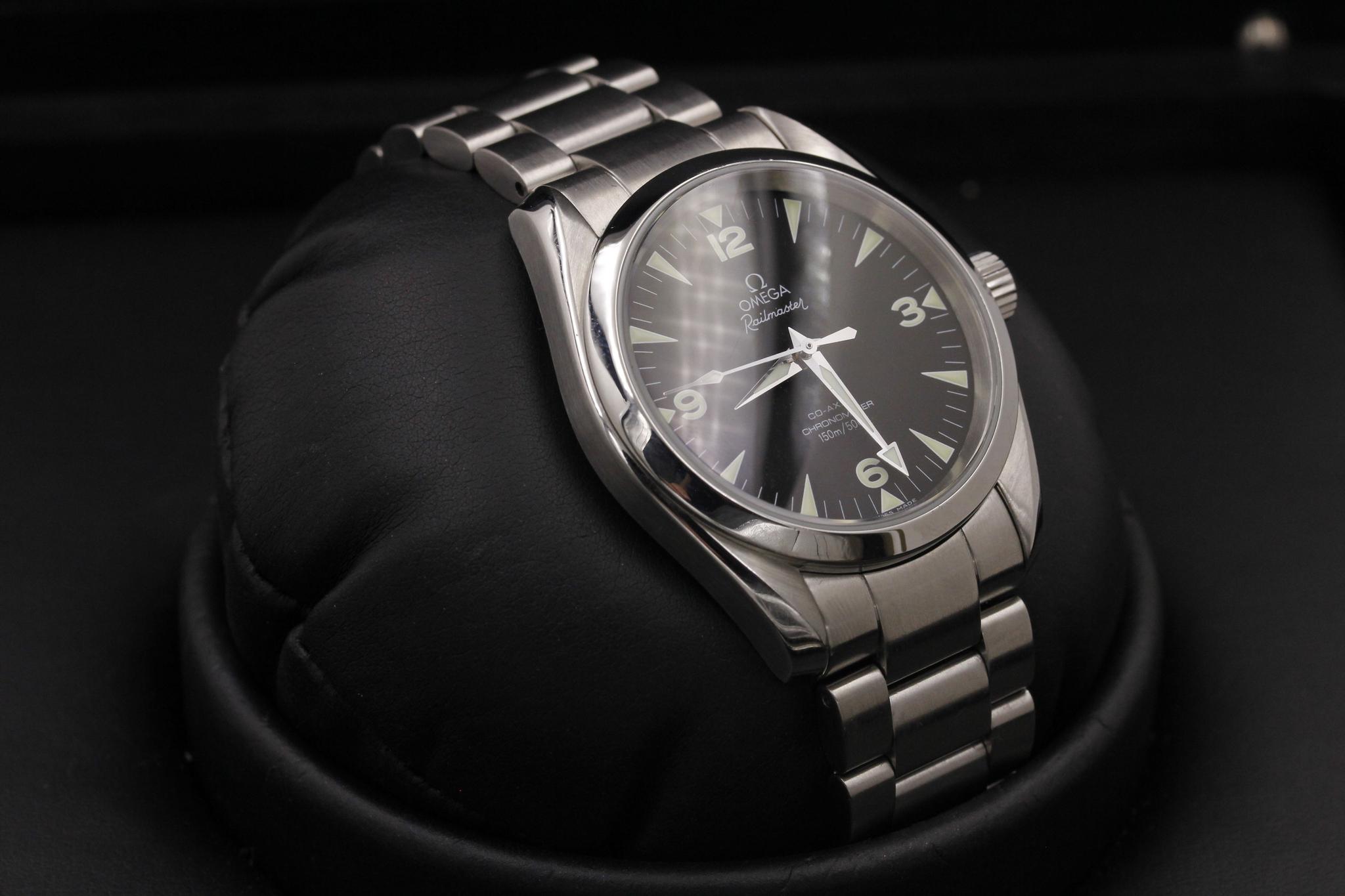 Watch Image 10