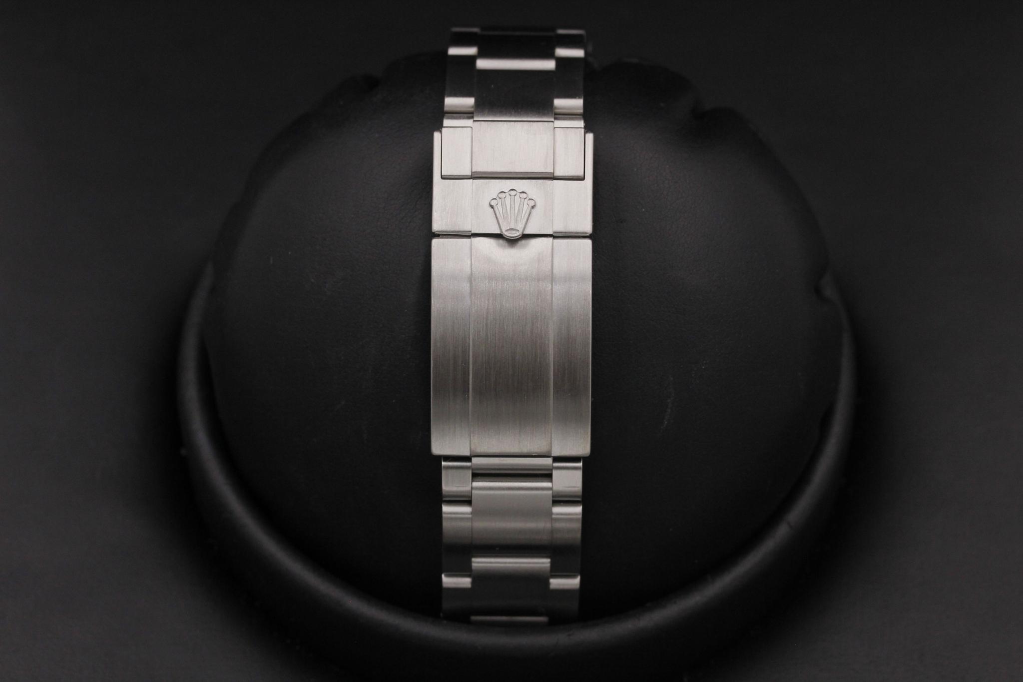 Watch Image 8