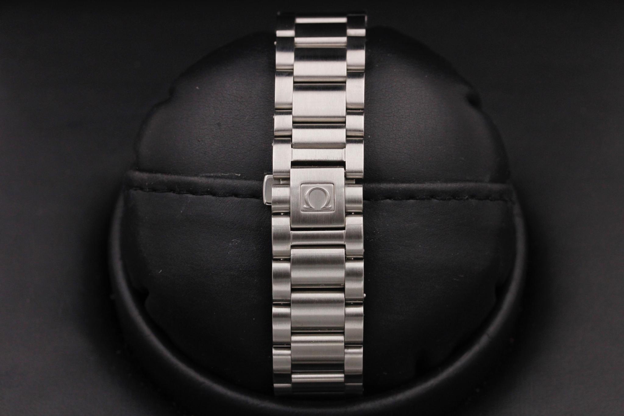 Watch Image 8
