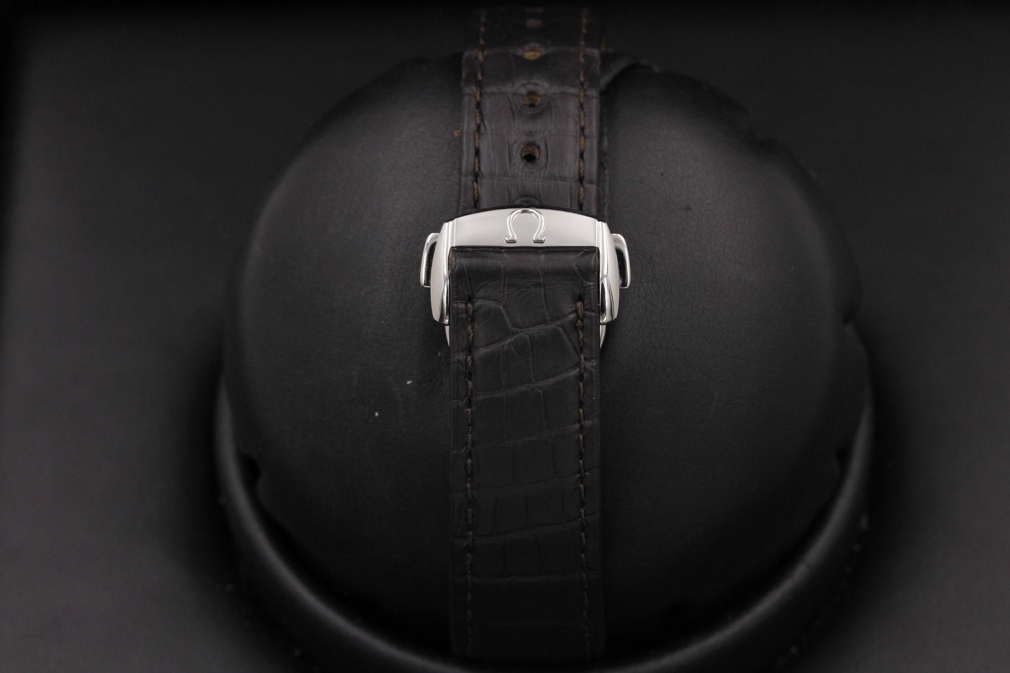 Watch Image 8