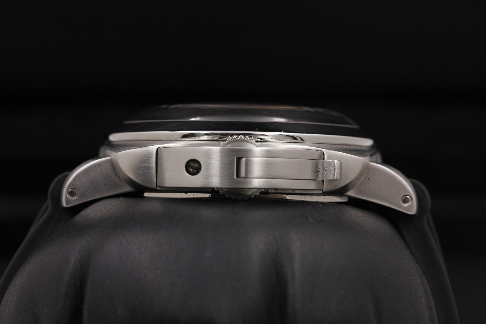 Watch Image 3