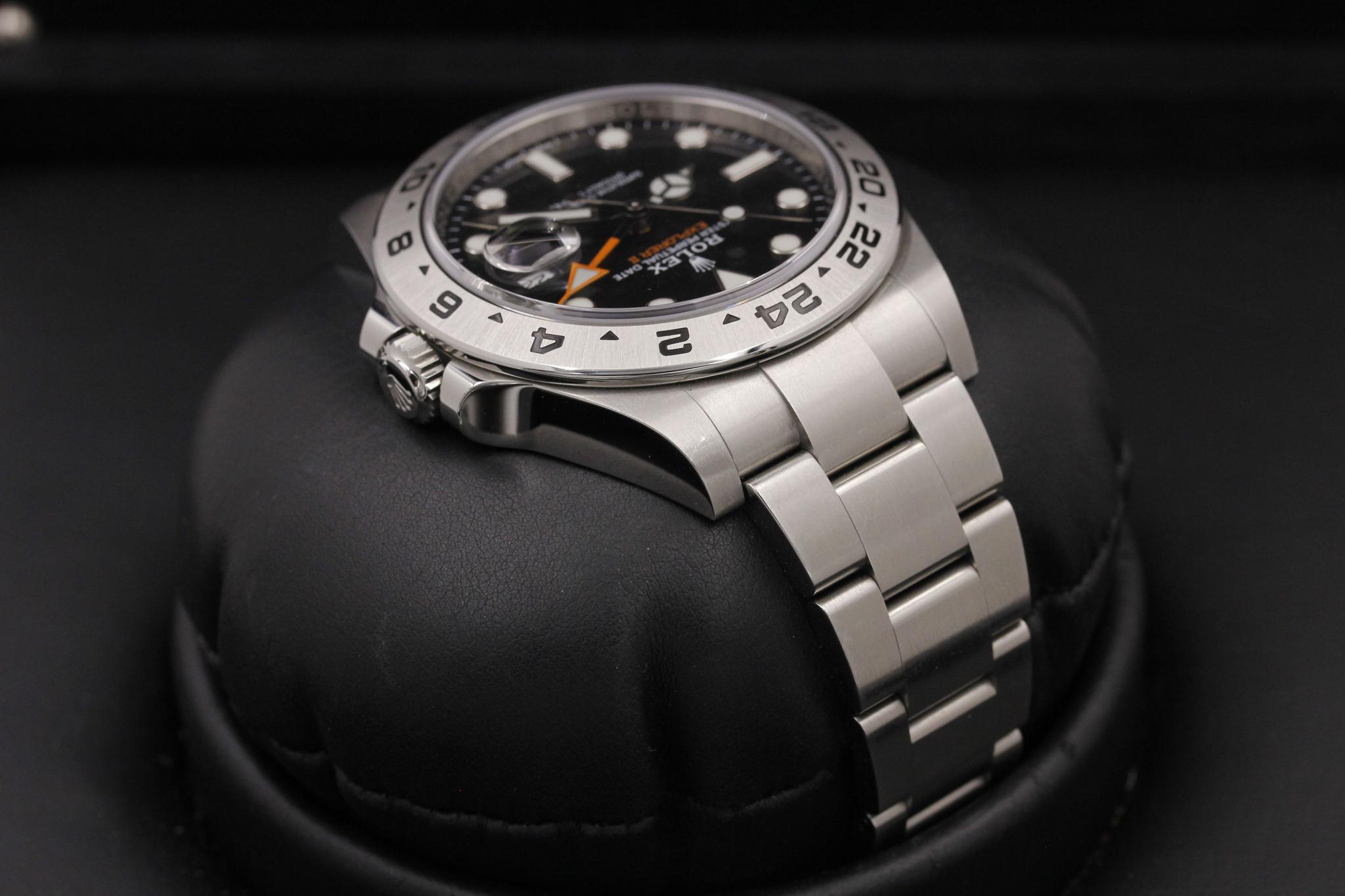 Watch Image 4