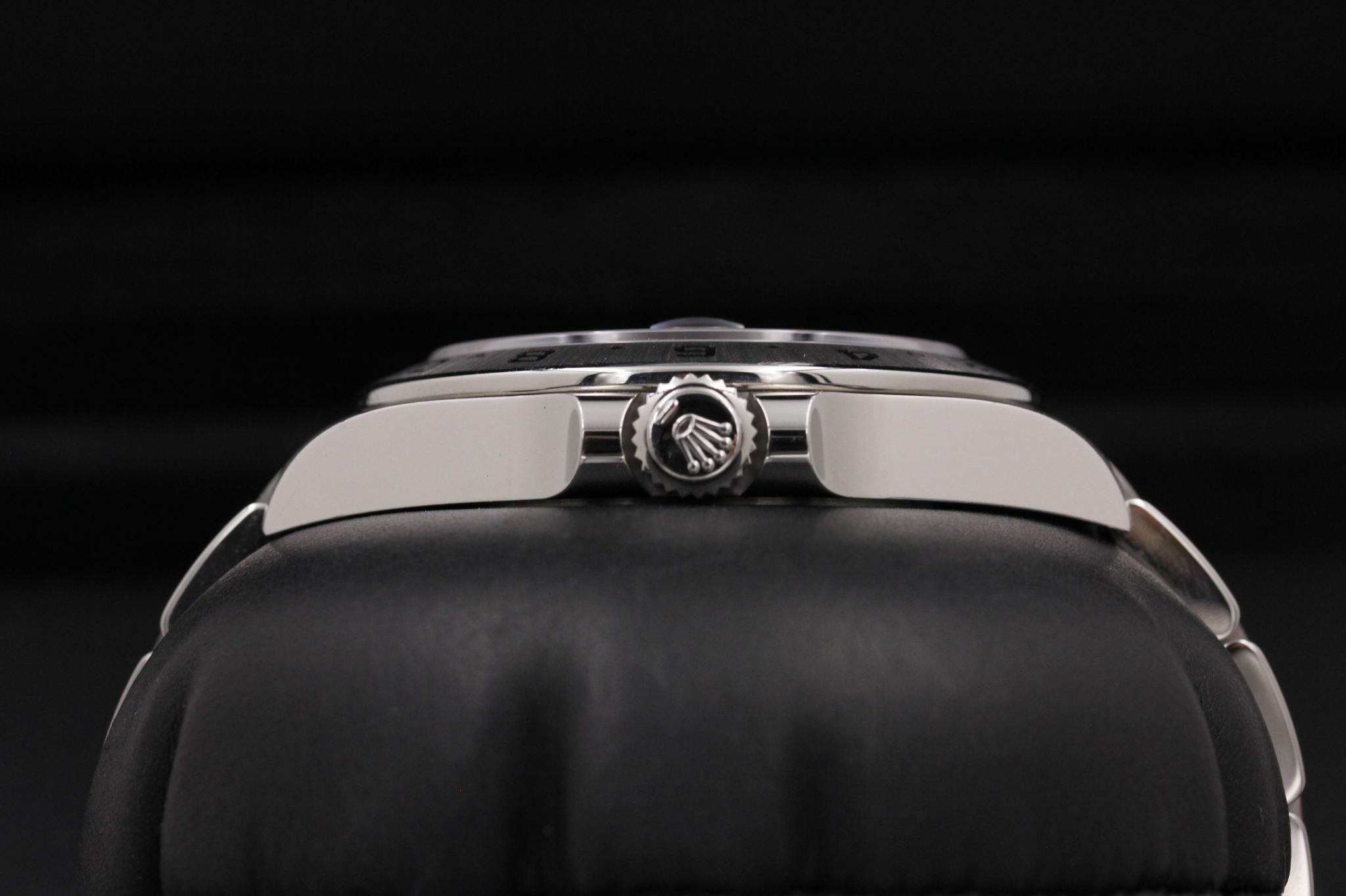 Watch Image 3