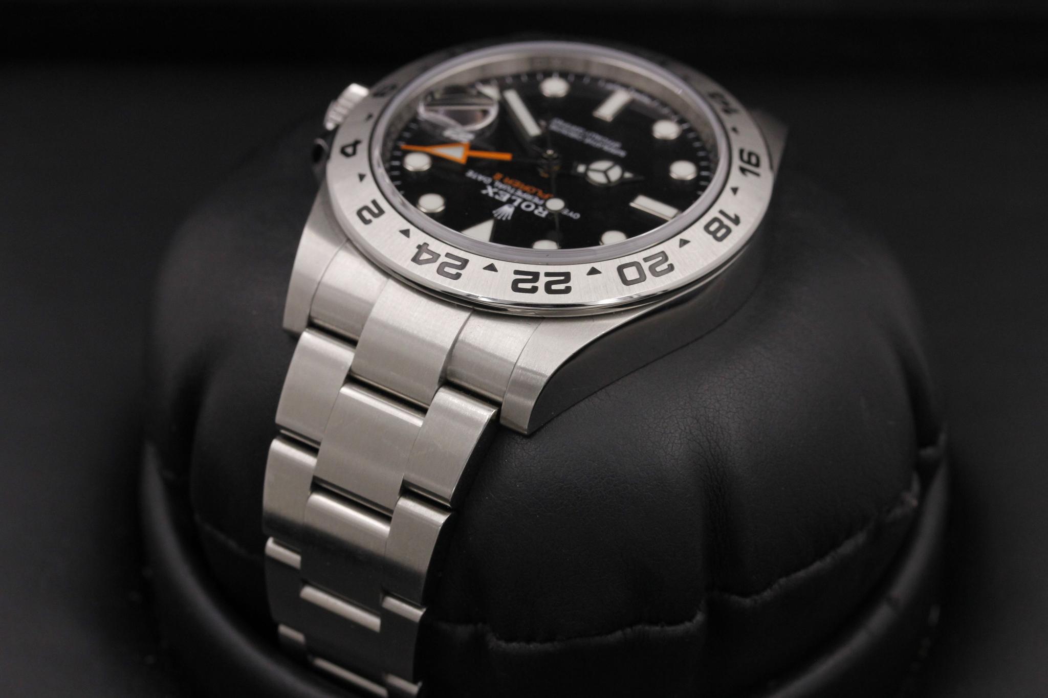 Watch Image 5