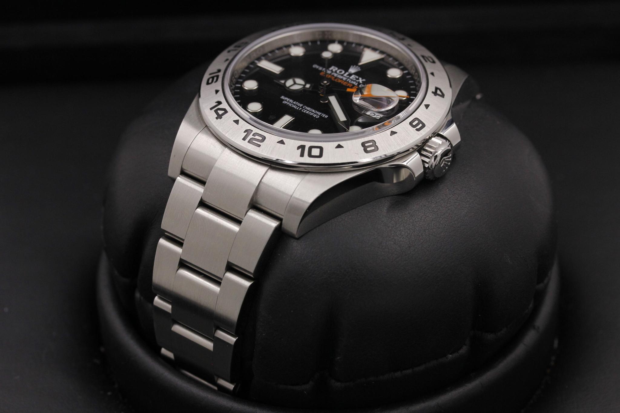 Watch Image 2