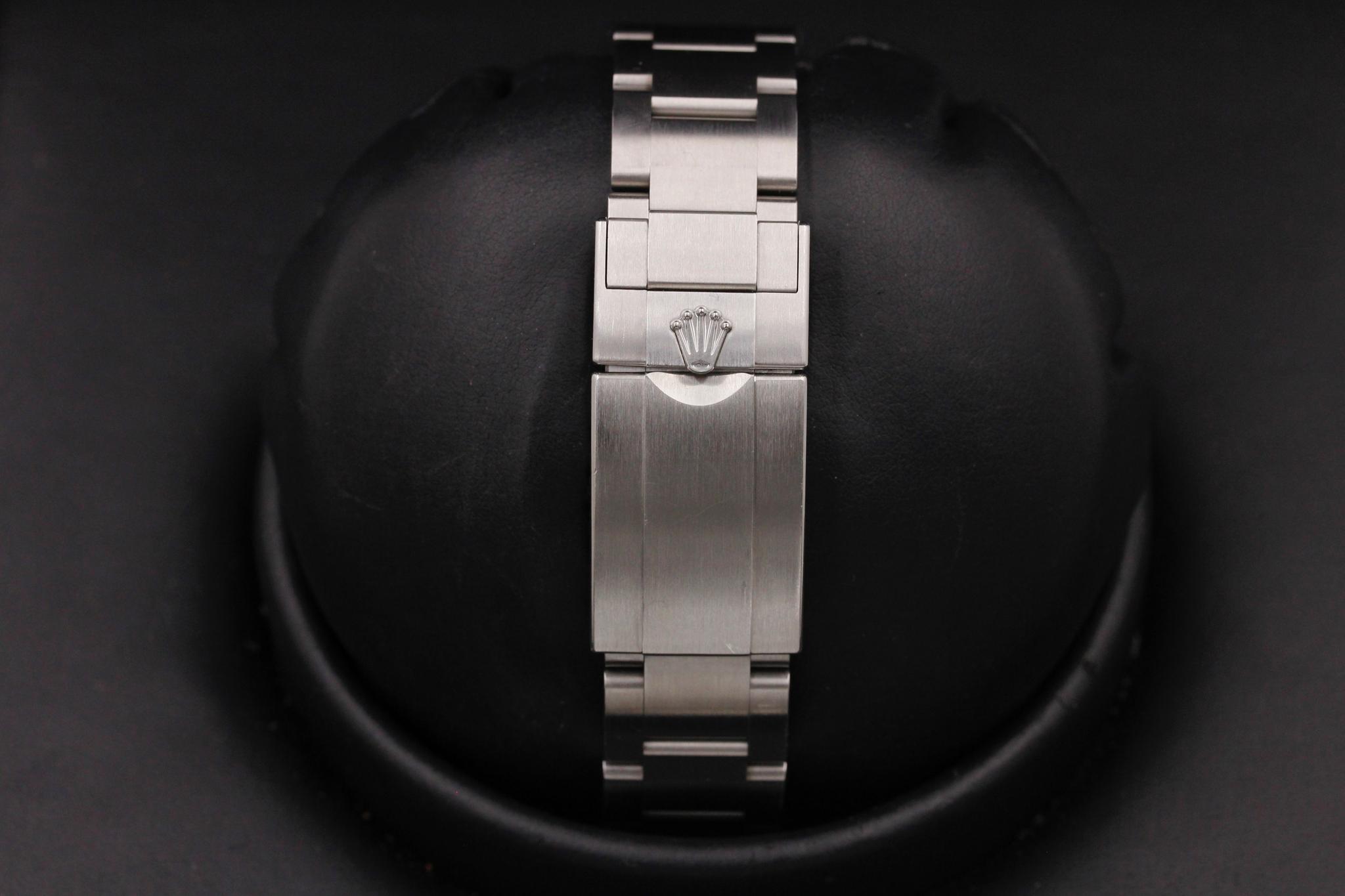 Watch Image 8