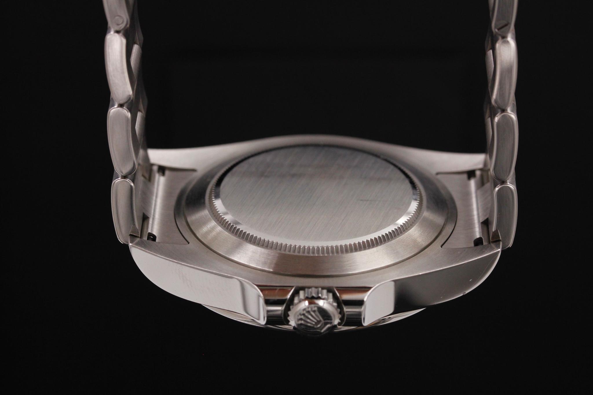 Watch Image 7