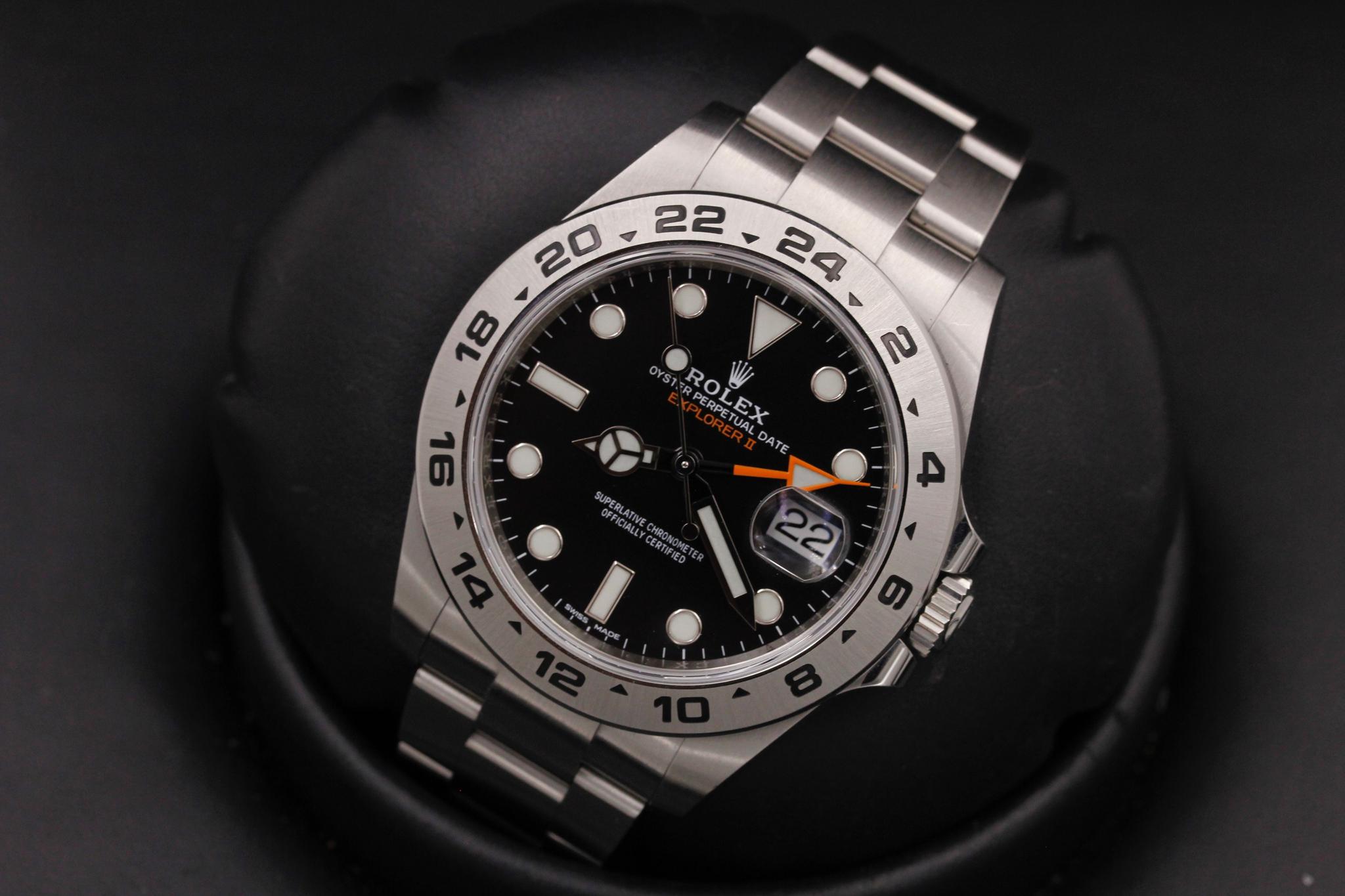Watch Image 9