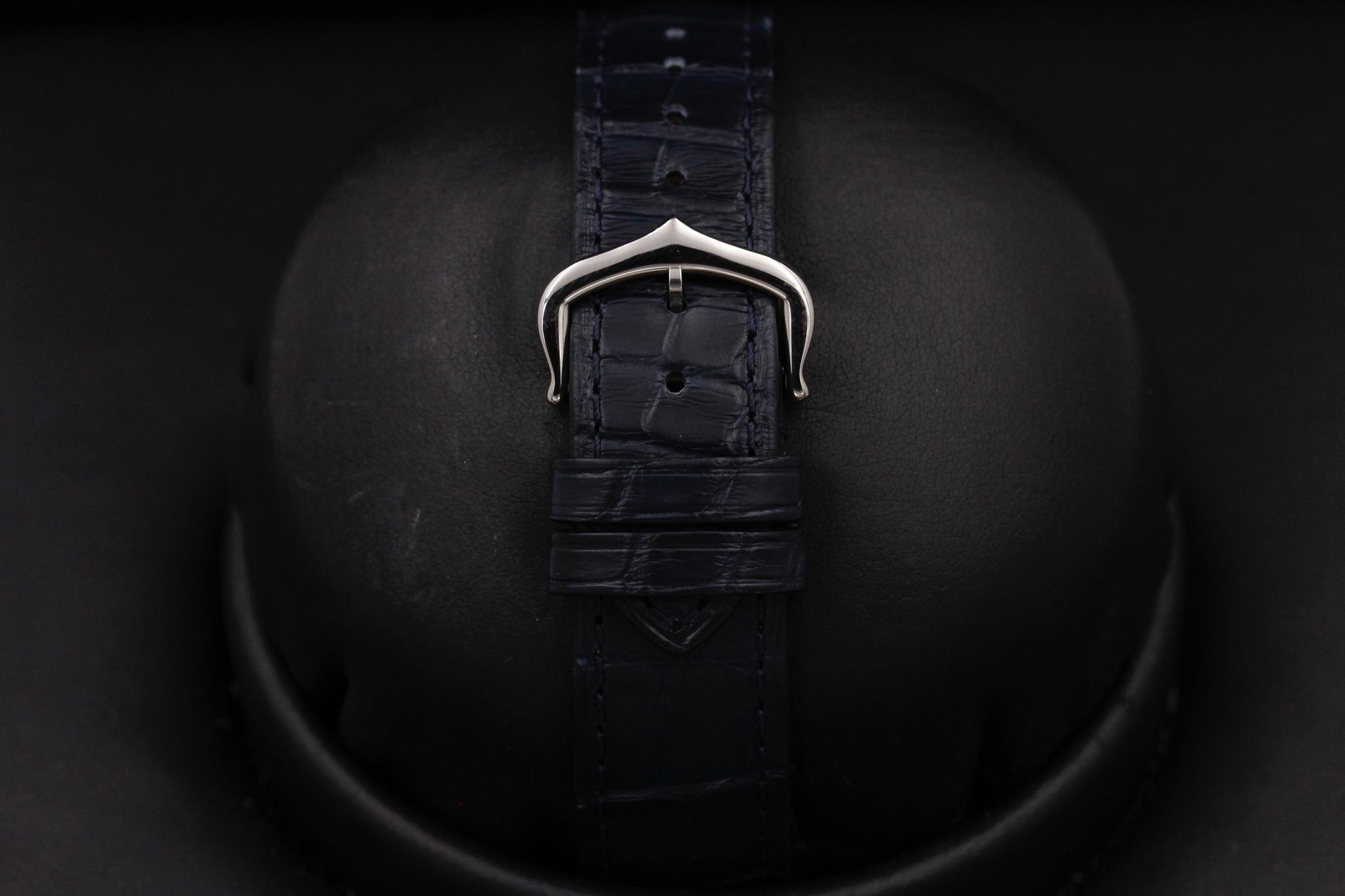Watch Image 8