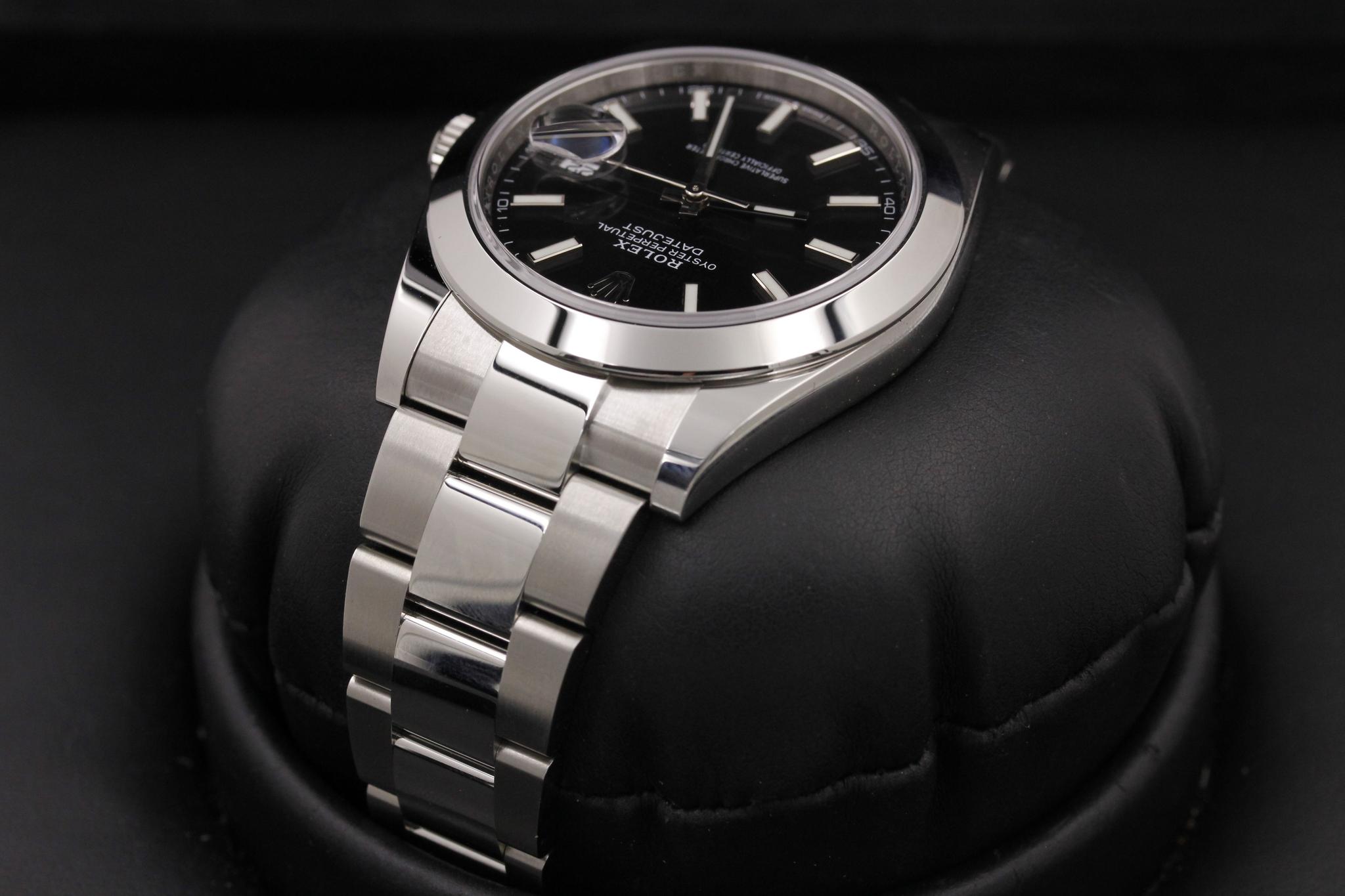 Watch Image 5