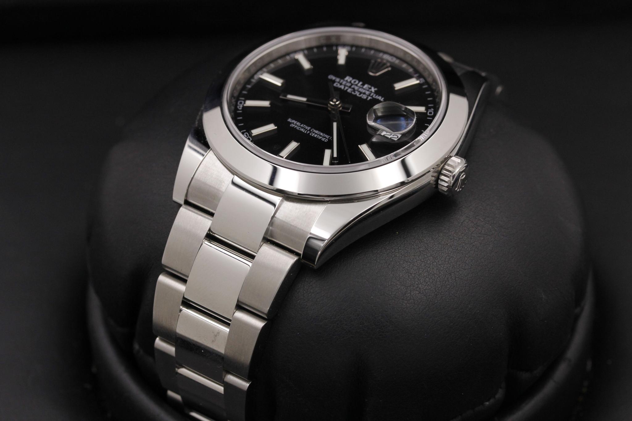 Watch Image 2