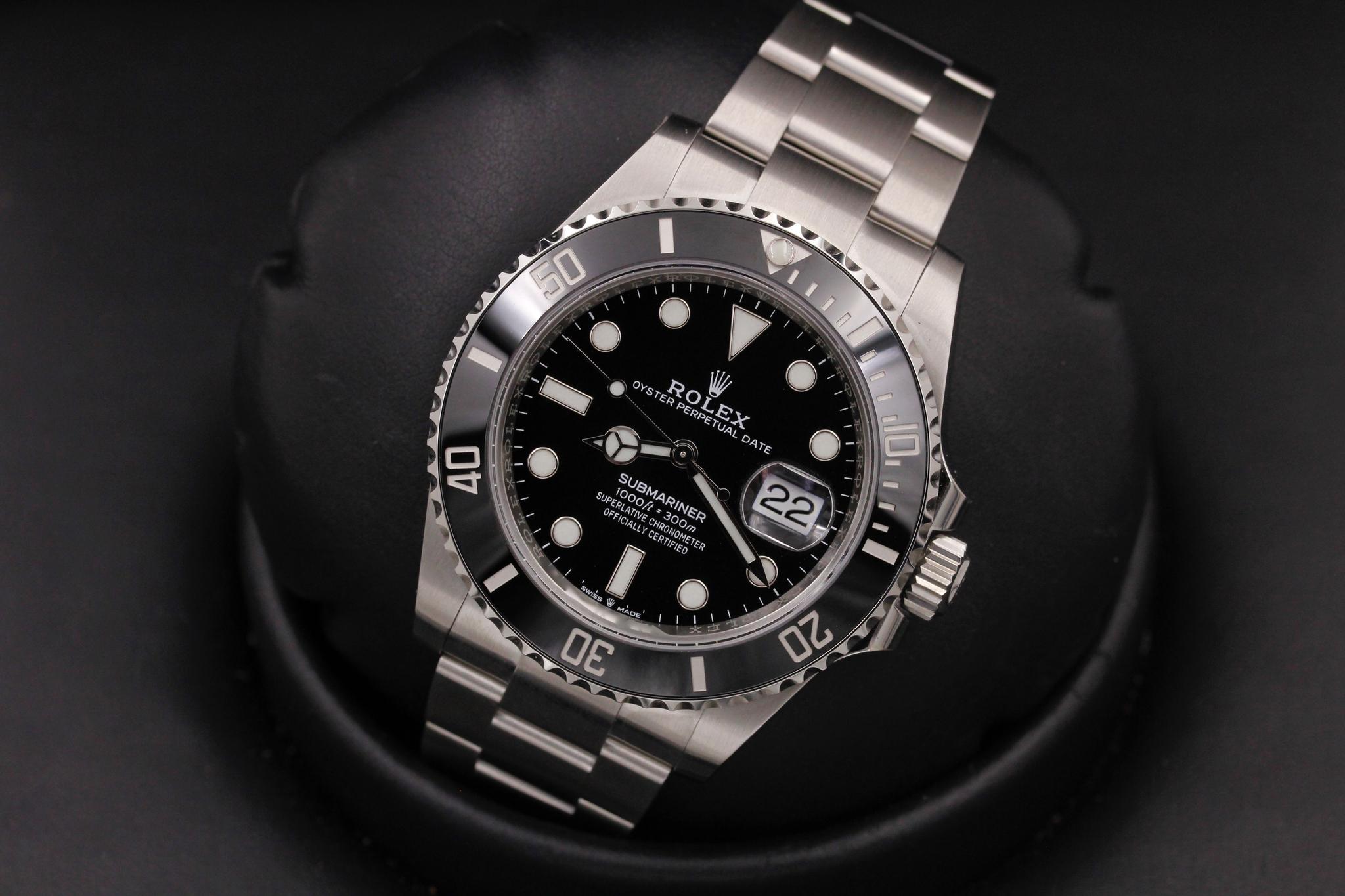 Watch Image 10
