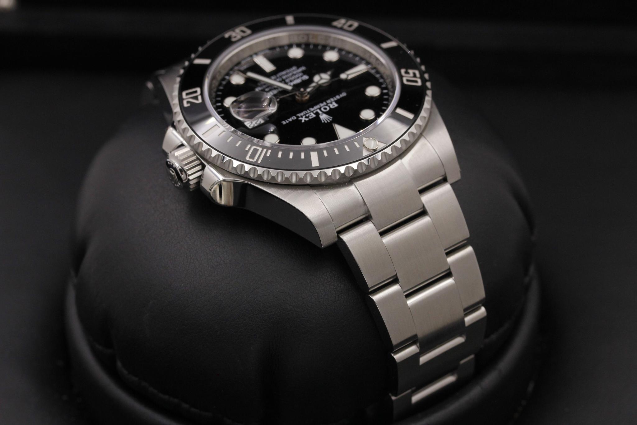 Watch Image 4