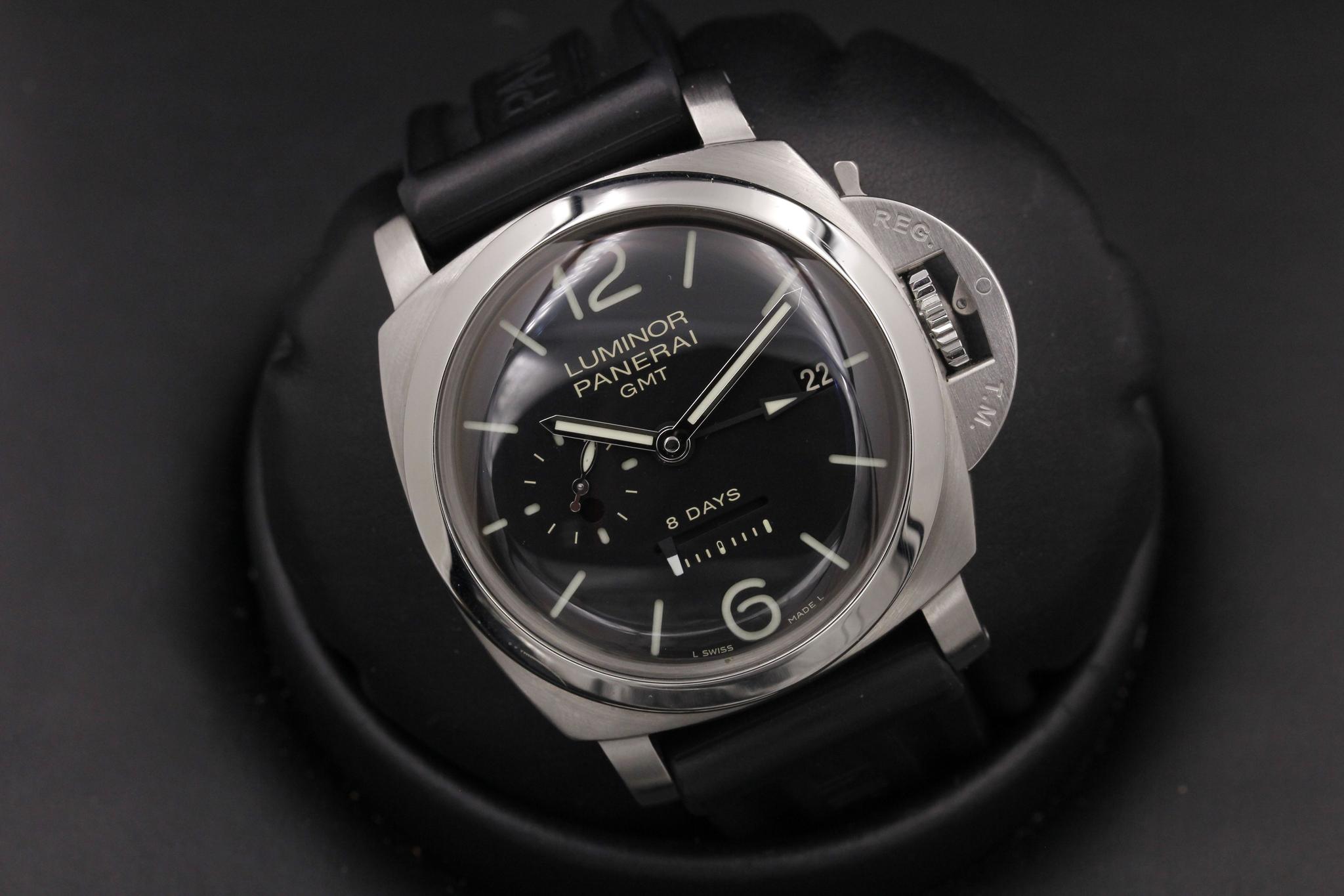 Watch Image 10