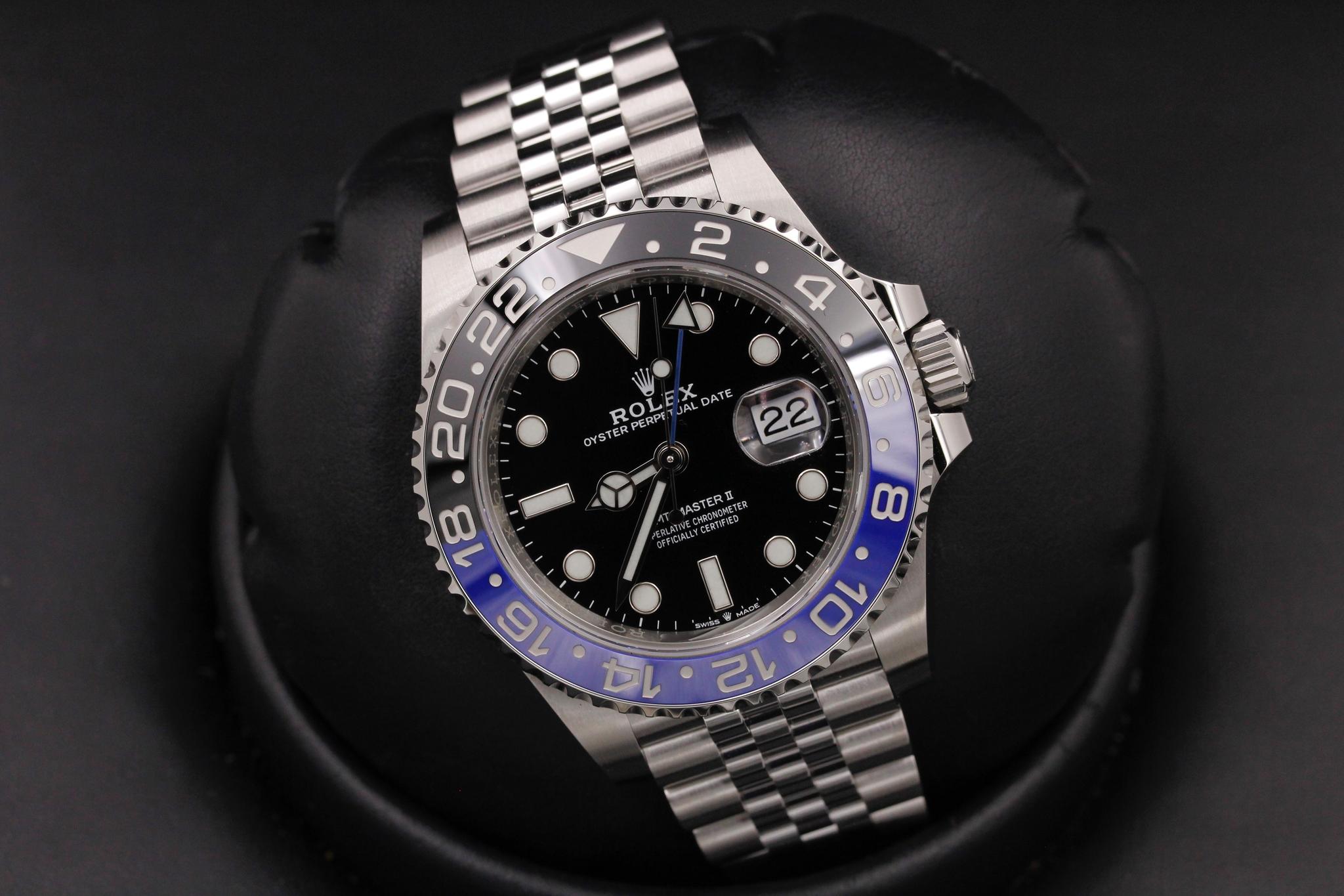 Watch Image 10
