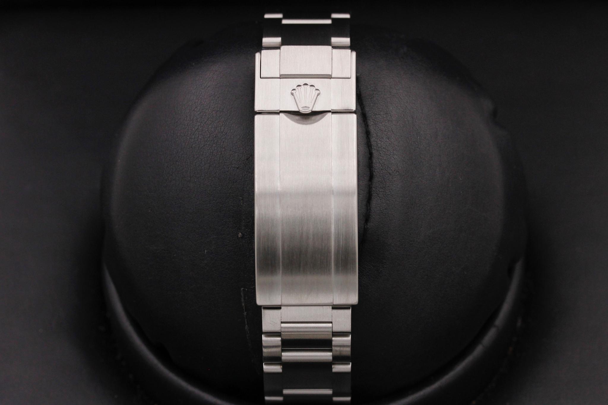 Watch Image 8