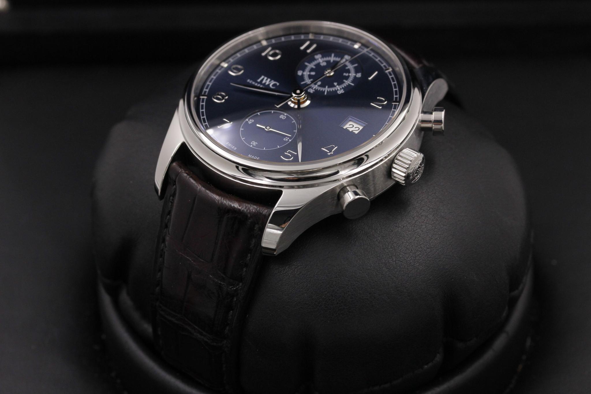 Watch Image 2