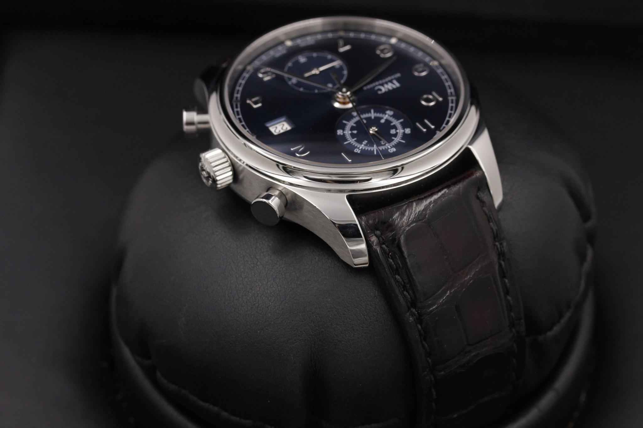 Watch Image 4