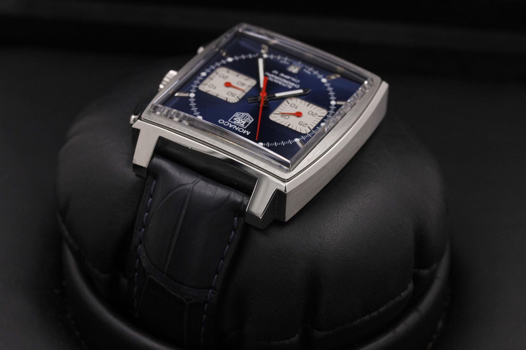 Watch Image 5