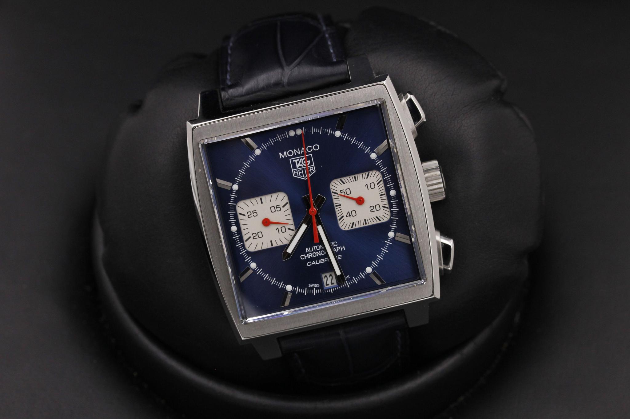 Watch Image 10