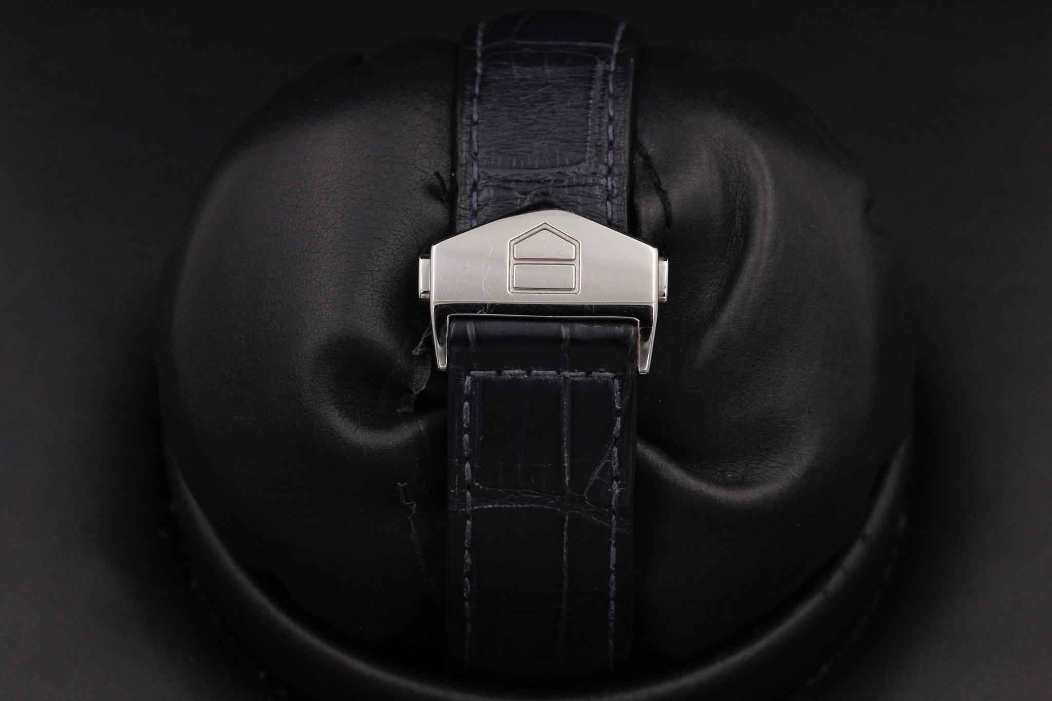 Watch Image 8