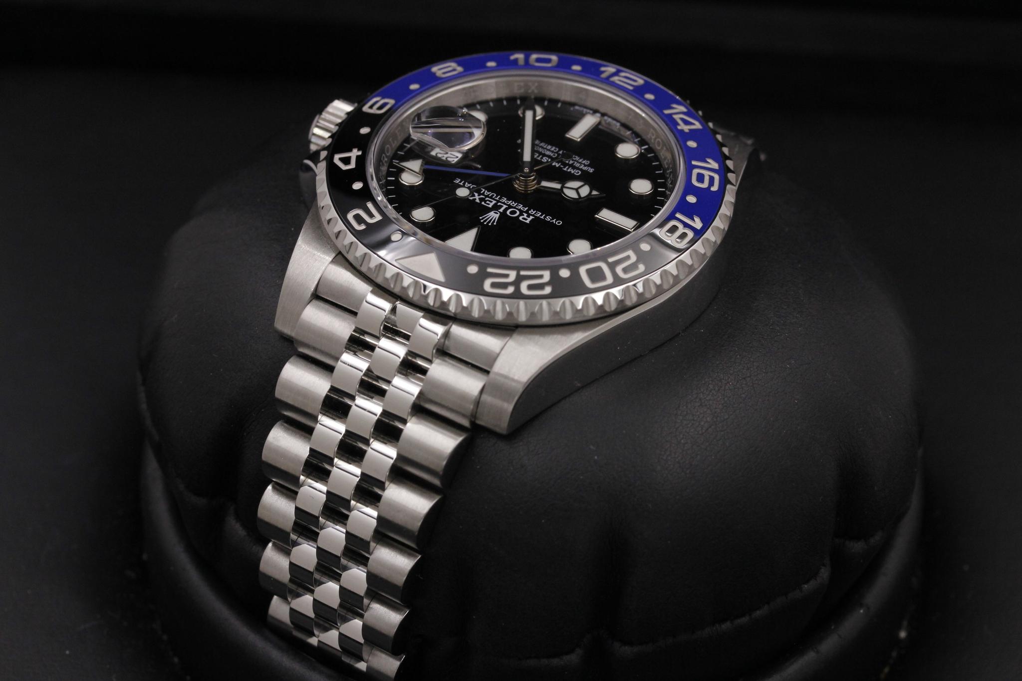 Watch Image 5