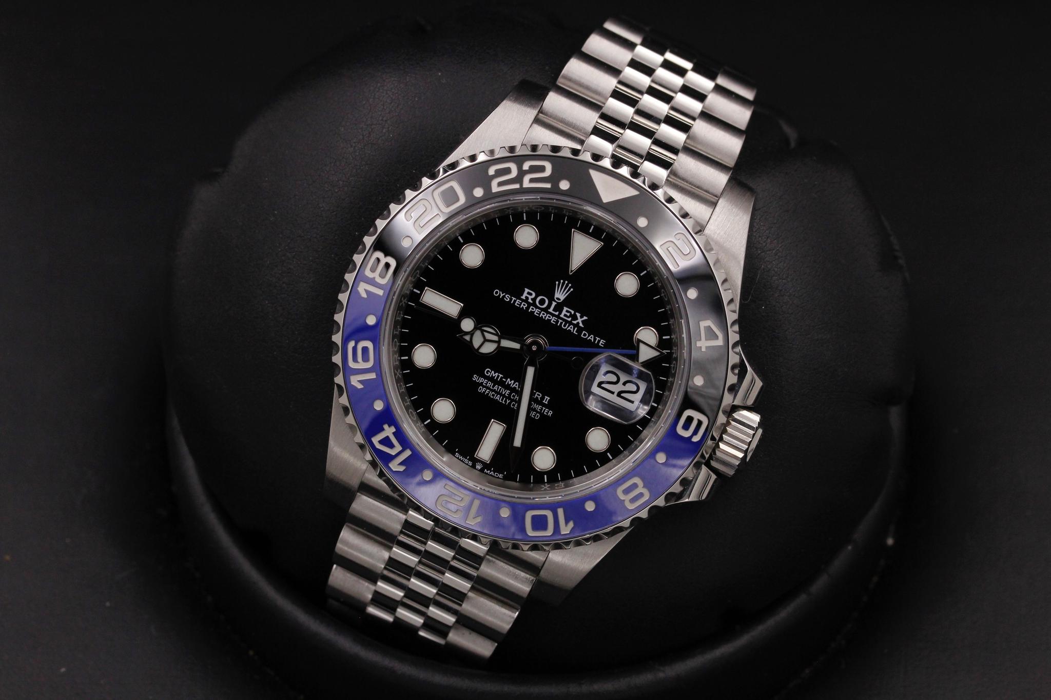 Watch Image 10